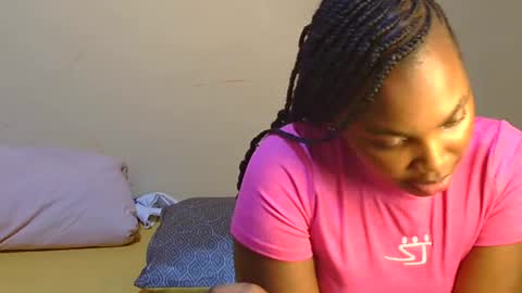 Snapshot of trina_z chatting on 07.16.26 trina_z online show from 07.16.26