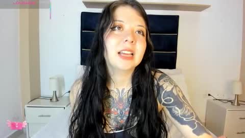 Snapshot of trinity_moss chatting on 02.06.26 Trinity online show from 02.06.26