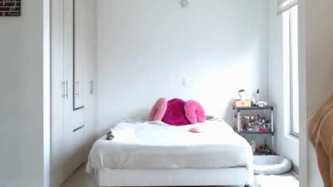 Snapshot of trinity_prestige chatting on 10.02.25 TRINITY online show from 10.02.25