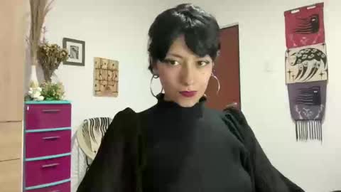 Snapshot of trinitysecrets chatting on 02.18.25 trinitysecrets online show from 02.18.25
