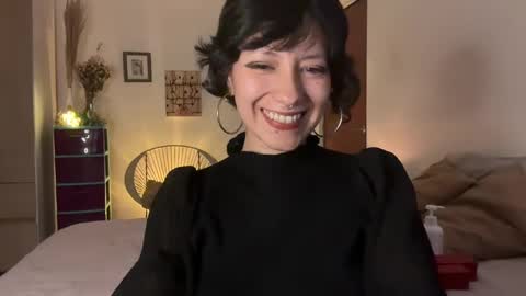 Snapshot of trinitysecrets chatting on 03.05.25 trinitysecrets online show from 03.05.25