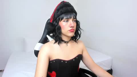 Snapshot of trinydoll chatting on 12.24.24 Triny online show from 12.24.24