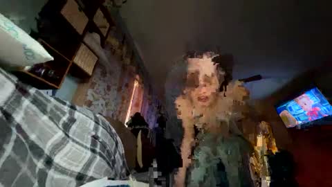 Snapshot of trippyscenes chatting on 02.12.25 trippyscenes online show from 02.12.25