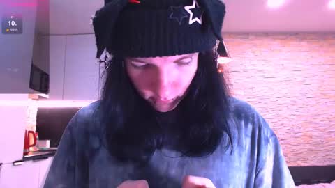 Max  online show from 02.08.26