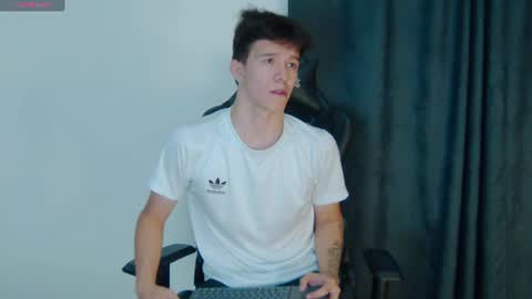 Snapshot of trisstan_kane chatting on 06.24.26 trisstan_kane online show from 06.24.26
