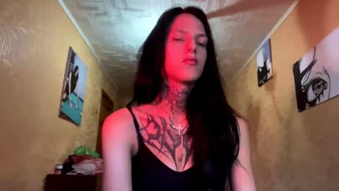 Snapshot of tristalevy chatting on 09.24.25  Sofa Im new here and so far I do not take off the panties online show from 09.24.25