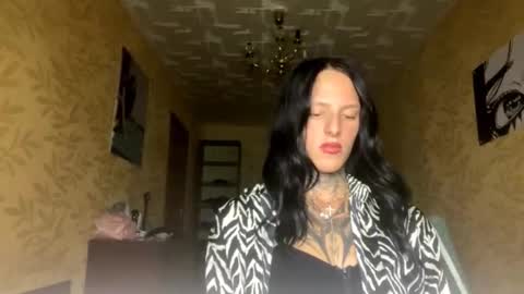Snapshot of tristalevy chatting on 10.17.25  Sofa Im new here and so far I do not take off the panties online show from 10.17.25