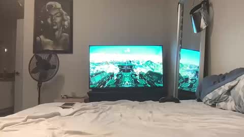 TritonGeekly22 online show from 10.11.25