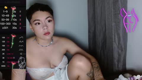 Snapshot of trixie_tangg chatting on 03.07.25 Kitty online show from 03.07.25