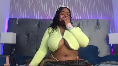 TrixieMar online show from 02.03.25