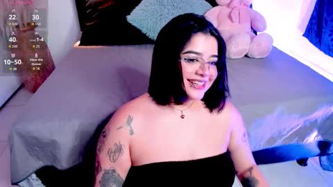 Snapshot of trixxiee_ chatting on 11.13.25 trixxiee_ online show from 11.13.25