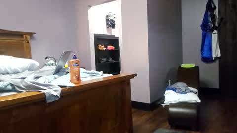 trojanswingers online show from 12.16.25