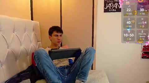 Snapshot of troy_boy20 chatting on 10.09.25 Troy online show from 10.09.25