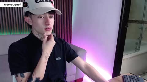 Troy online show from 09.25.25