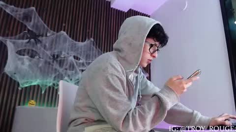 Troy online show from 10.18.25