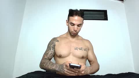 Snapshot of troy_walker7 chatting on 01.05.25 sebas online show from 01.05.25