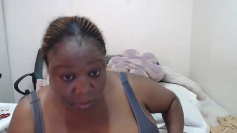 Snapshot of truebella30 chatting on 02.24.25 TrueBella30 online show from 02.24.25
