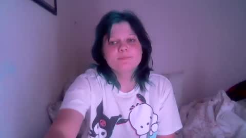 Snapshot of truedesire560318 chatting on 10.04.25 truedesire560318 online show from 10.04.25