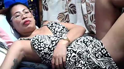 Snapshot of truefilipinabeauty chatting on 09.25.25 emily online show from 09.25.25