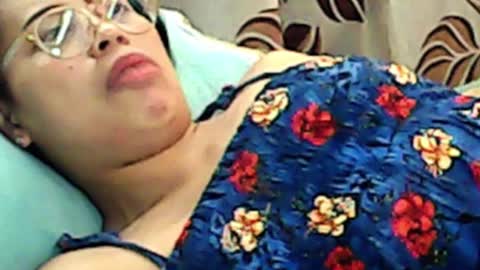 Snapshot of truefilipinabeauty chatting on 10.22.25 emily online show from 10.22.25