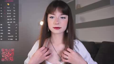 Snapshot of truegrace chatting on 10.06.25 Grace online show from 10.06.25