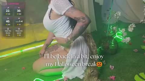   online show from 10.10.25