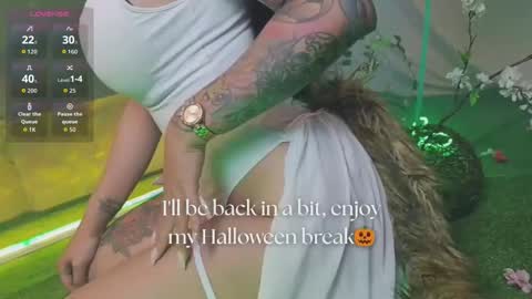   online show from 10.11.25