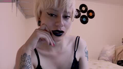 Snapshot of tryp666 chatting on 10.17.25 Cait online show from 10.17.25