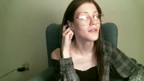 Snapshot of ts_librarian chatting on 10.19.25 Elisabeth online show from 10.19.25