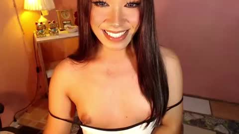 Snapshot of ts_romantika69 chatting on 03.09.25 The Girl Named Romantika online show from 03.09.25
