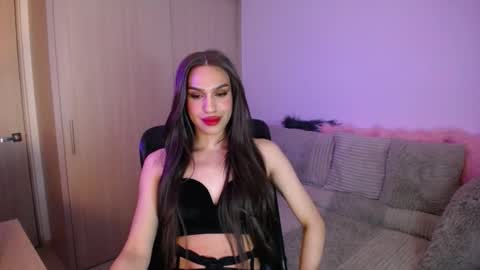 TS Alexa Feet online show from 12.20.25