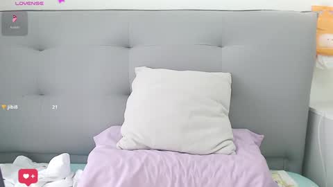 Anne Bebe online show from 01.05.25