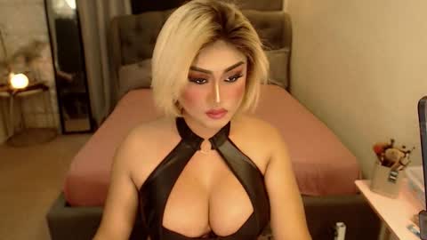 SEDUCTIVEmistresCUMS online show from 02.11.26