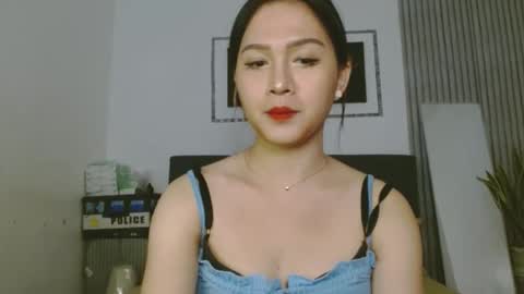 Bella Ratbu online show from 01.15.25
