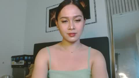 Bella Ratbu online show from 01.17.25