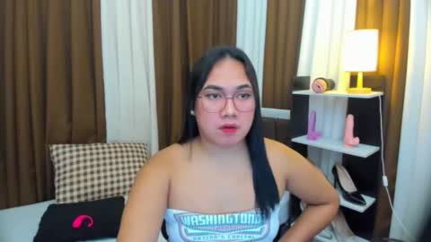 Snapshot of tsuncutkaren chatting on 10.18.25 Karen Oquio online show from 10.18.25