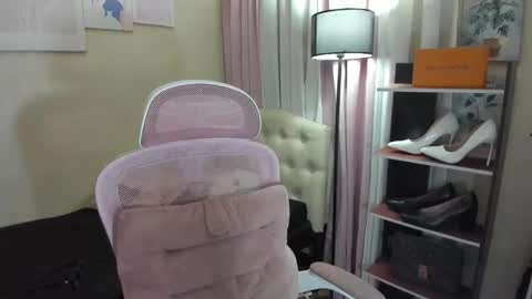 Snapshot of tsuncutmargauxx chatting on 10.02.25 tsuncutmargauxx online show from 10.02.25