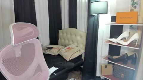 Snapshot of tsuncutmargauxx chatting on 10.28.25 tsuncutmargauxx online show from 10.28.25