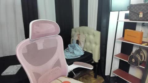 Snapshot of tsuncutmargauxx chatting on 11.04.25 tsuncutmargauxx online show from 11.04.25