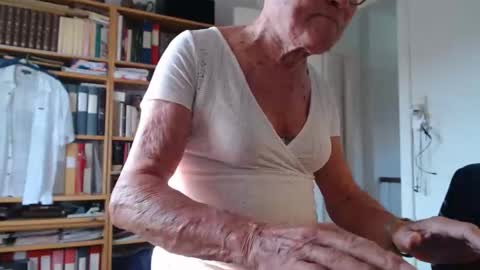 FINN but call me NANNA online show from 09.10.25