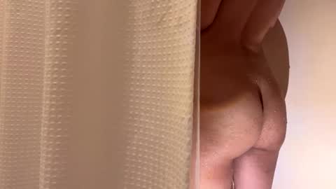 Snapshot of tucataleya chatting on 01.14.25 MissCataleya online show from 01.14.25