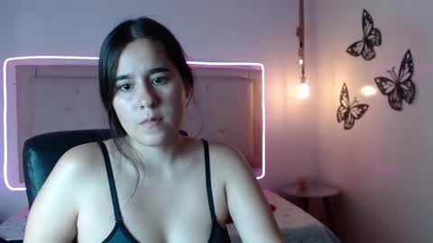 tulunaroja online show from 10.20.25