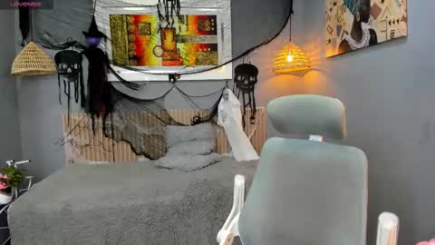 tulunaroja online show from 11.02.25