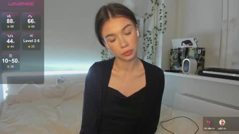 Hi everyone my name is Tina Id love it if you could help make sense of it here  online show from 01.30.25