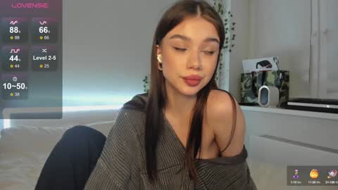 Hi everyone my name is Tina Id love it if you could help make sense of it here  online show from 01.31.25