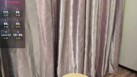 Hi everyone my name is Tina Id love it if you could help make sense of it here  online show from 03.02.25