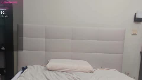 Hi everyone my name is Tina Id love it if you could help make sense of it here  online show from 03.09.25