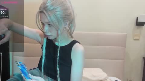 Hi everyone my name is Tina Id love it if you could help make sense of it here  online show from 03.10.25