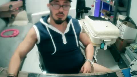 Snapshot of tuscan_taurus chatting on 02.11.25 tuscan_taurus online show from 02.11.25