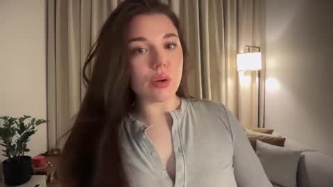 Snapshot of tutti_frutti_ chatting on 06.28.26 Ariana online show from 06.28.26